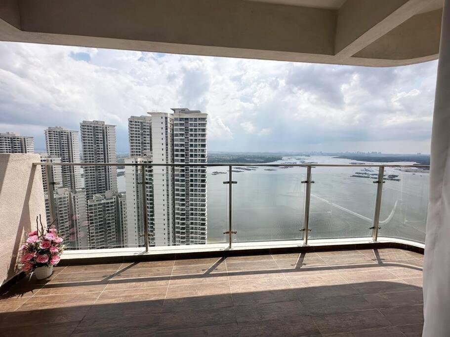 Country Garden Seaview Jchome By Mwm Apartment